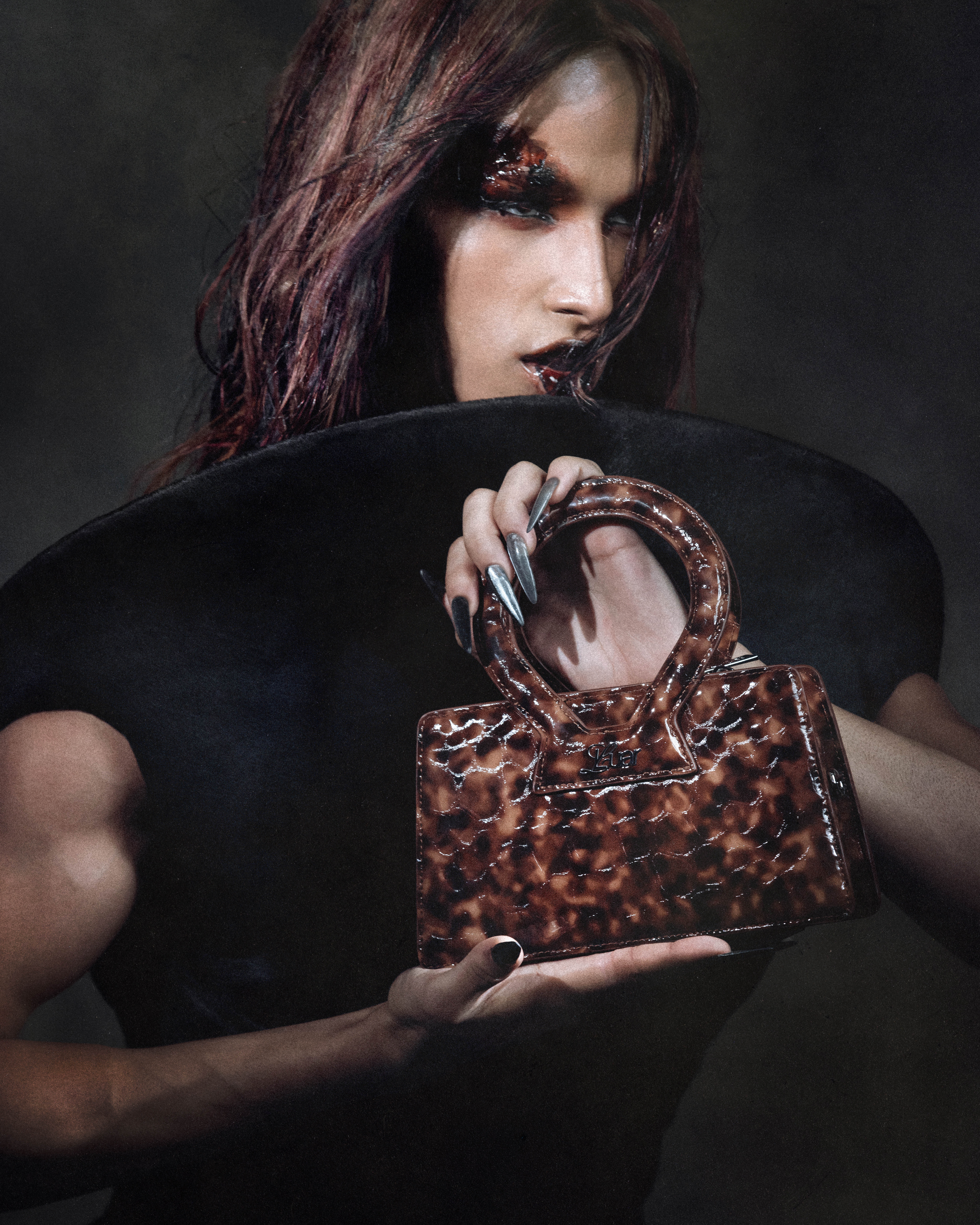 The Limited Edition Tortoise Ana